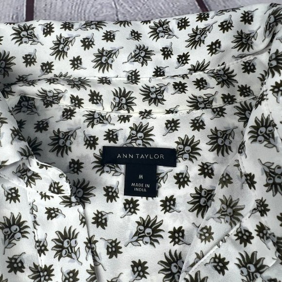Ann Taylor Womens Flora Print Long Sleeve Half Button Blouse Sz Medium - Picture 3 of 8